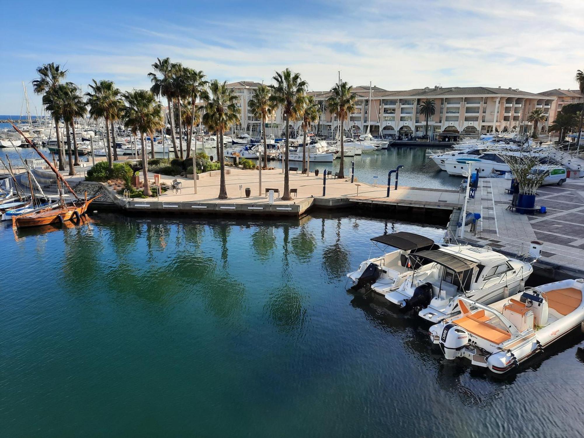 Fréjus Coeur Marina Climatise Terrasse Parking 아파트 외부 사진